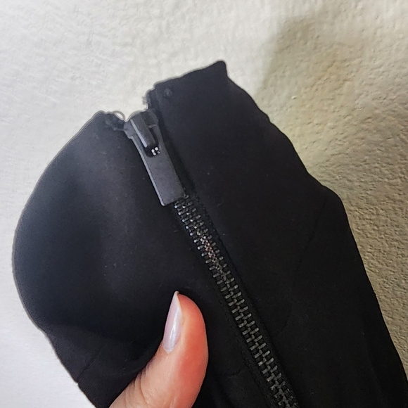 Good American Black Boss Skinny Pants 3/L - Picture 4 of 7